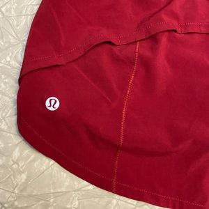 Lululemon speed up low rise 2.5” shorts